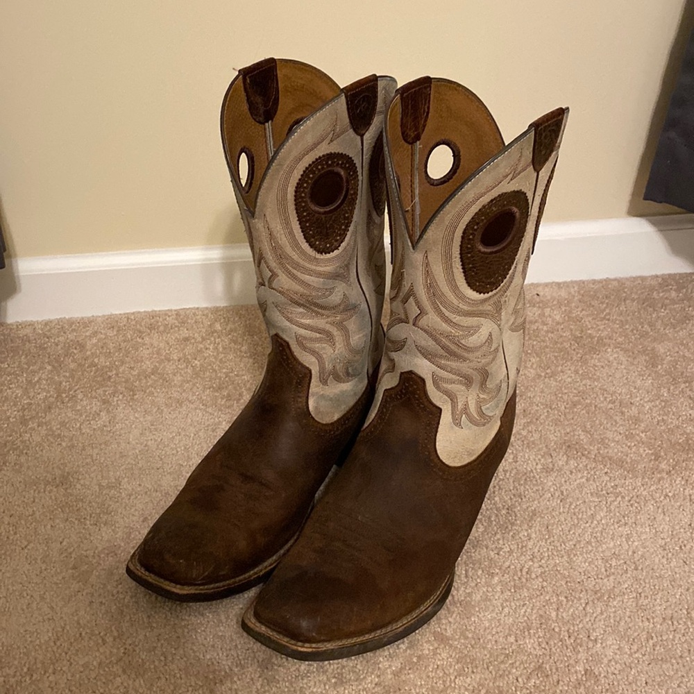 Men’s Ariat Cowboy Boots - Size 11